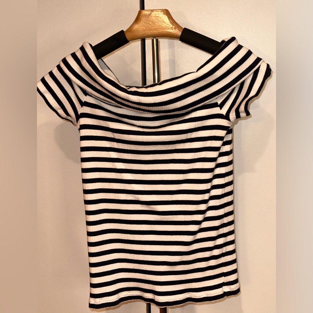 LOFT Striped Off-Shoulder Top. Size M - Picture 2 of 11